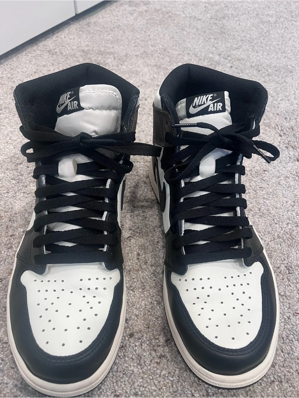 Air Jordan 1 Retro High OG Dark Mocha - Picture 4 of 16